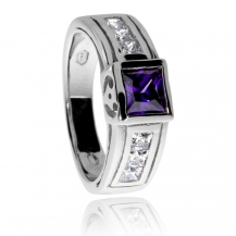 Stříbrný prsten se zirkony (cubic zirconia ) rhodiovaný - fialový čtvereček na středu 