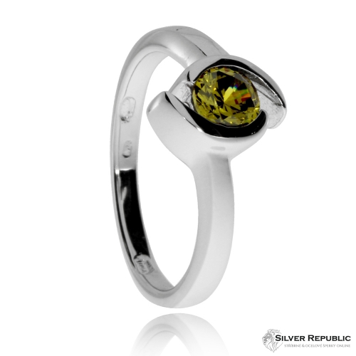 Stříbrný prsten se zirkonem (cubic zirconia) zelený kámen v kovu