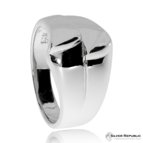 Stříbrný prsten široký s jemnou středovou hranou