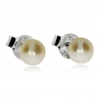 Stříbrné náušnice s malou perlou (říční perla