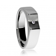 Stříbrný prsten s diamantem v povrchu rhodiovaného matného a lesklého stříbra