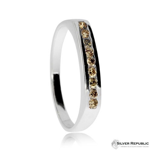 Stříbrný prsten ARETE s champaigne diamanty - Devět diamantů v řadě