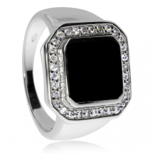 Stříbrný prsten pro muže s onyxem obdélného tvaru a zirkony (kubická zirkonie