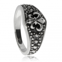 Stříbrný prsten s lilií v rozšířené linii