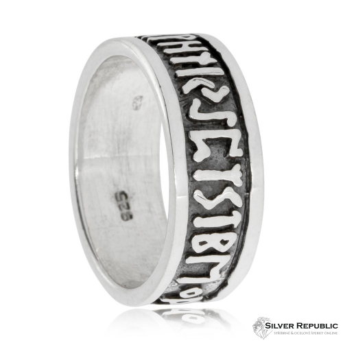 Stříbrný prsten s tajemným nápisem