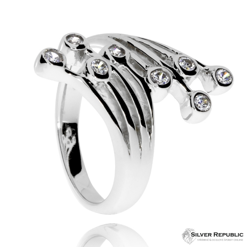 Stříbrný prsten se zirkony (kubická zirkonie) - Osm linií s kamenem